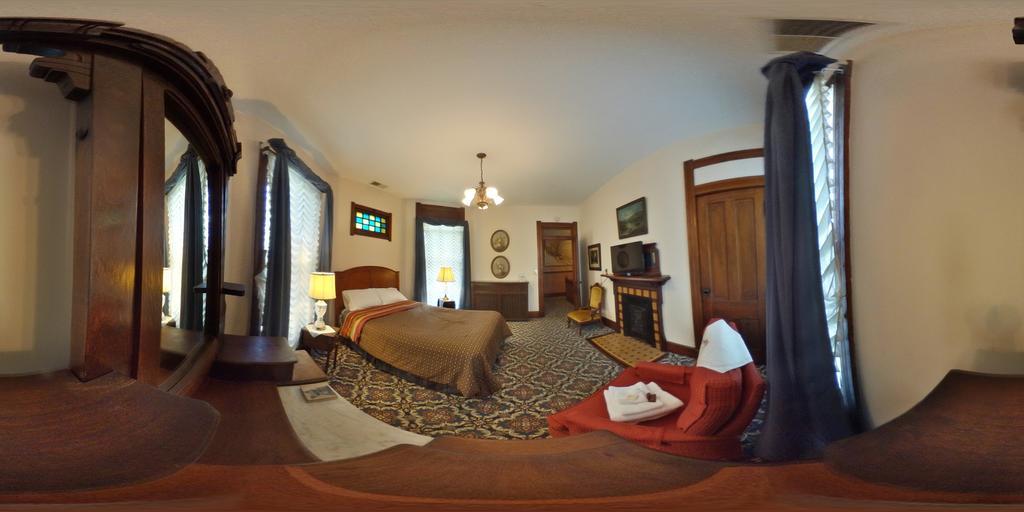 Herrold On Hill Bed And Breakfast Wabash Exterior photo