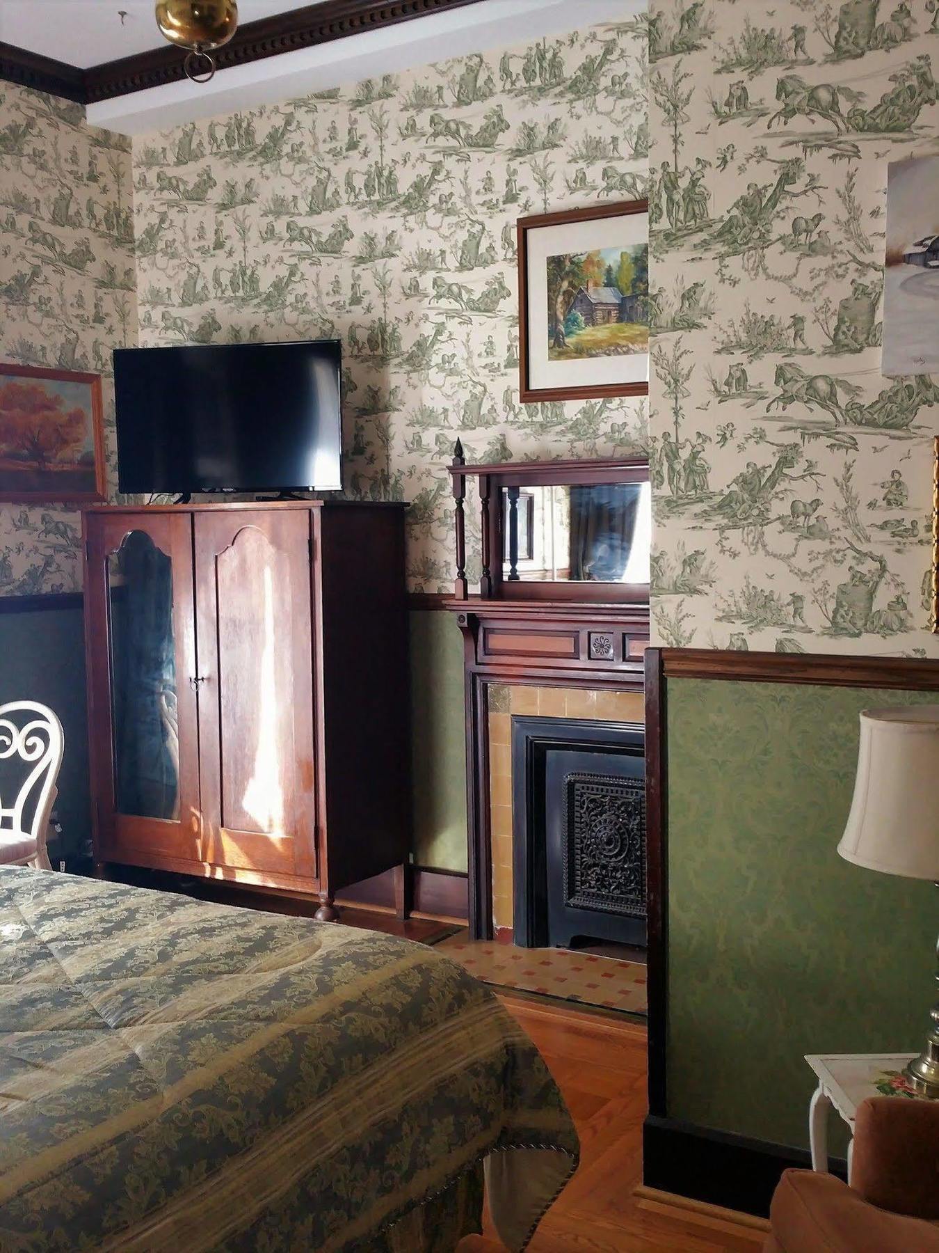 Herrold On Hill Bed And Breakfast Wabash Exterior photo