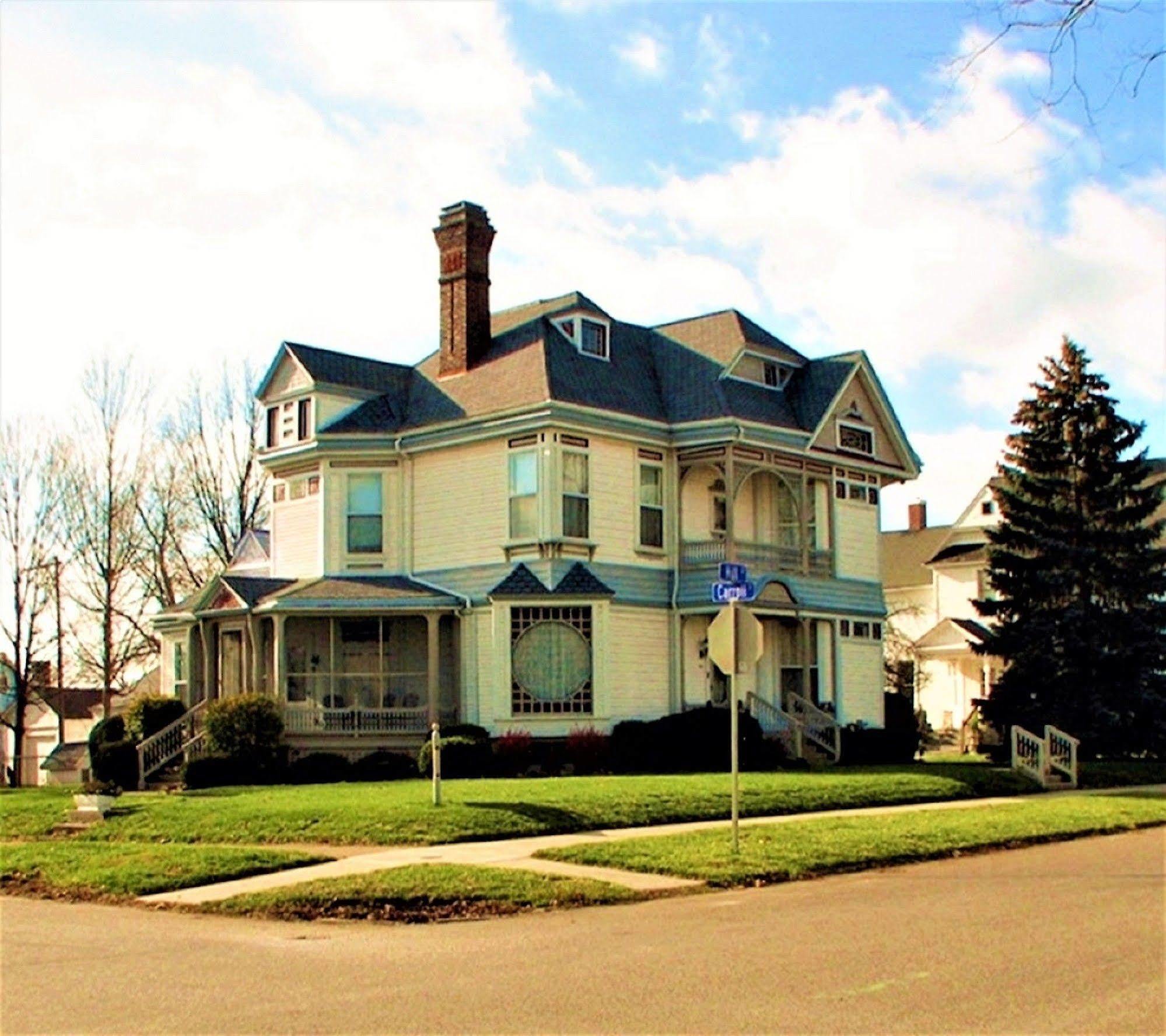 Herrold On Hill Bed And Breakfast Wabash Exterior photo